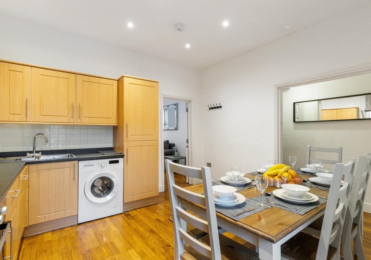 Two Bed Flat In Bush Hill Park Apartment Enfield Exterior photo
